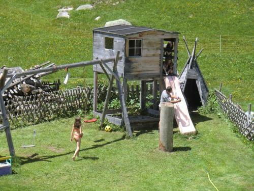 Hostal Apart Garni Arosa