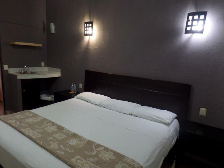 Uke Inn Hotel & Suites Xamaipak