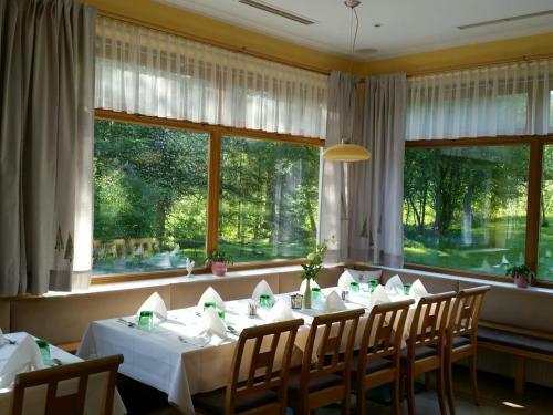 Sporthotel Gr�nau - Hotel, Restaurant Wimmergreuth