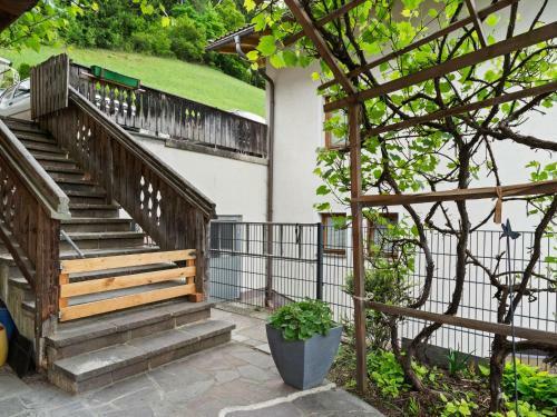Cozy Apartment In Hart Bei F�gen