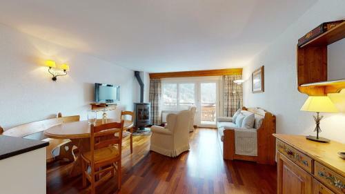 Gonenstein Residence In Leukerbad, Entire Apartment/studio With Balcony