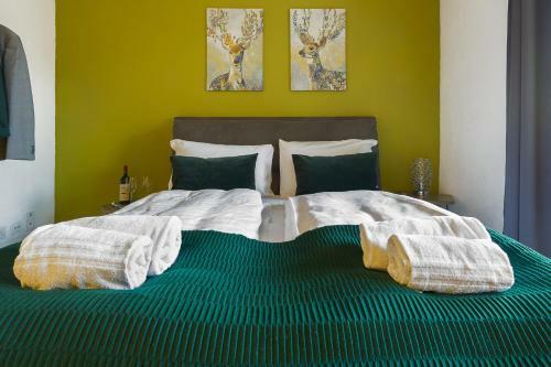 Apartamento Monolocale Con Terrazzo Vista Lago E Garage Via Cassarinetta