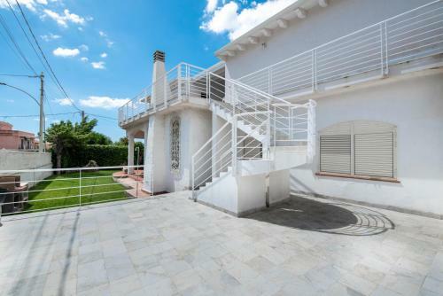 Apartamento Holiday Villa White
