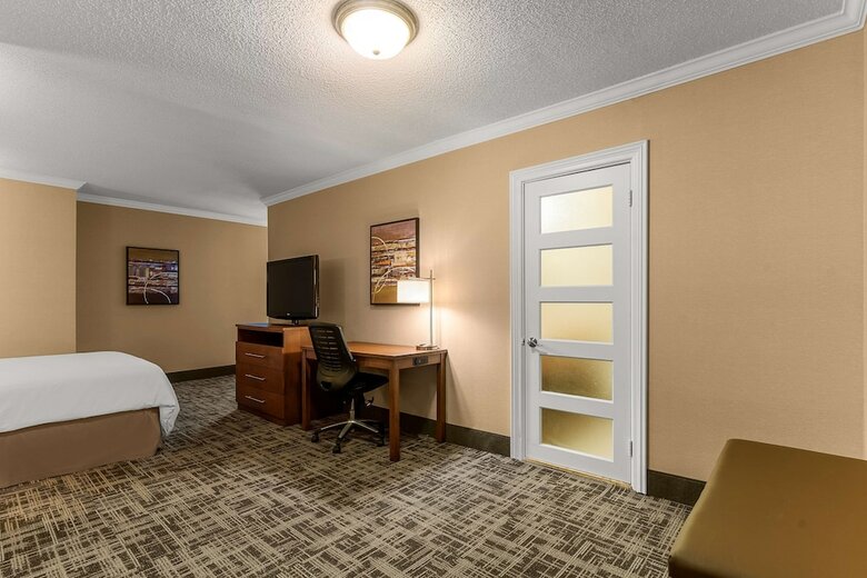 Best Western Ville Marie Hotel & Suite