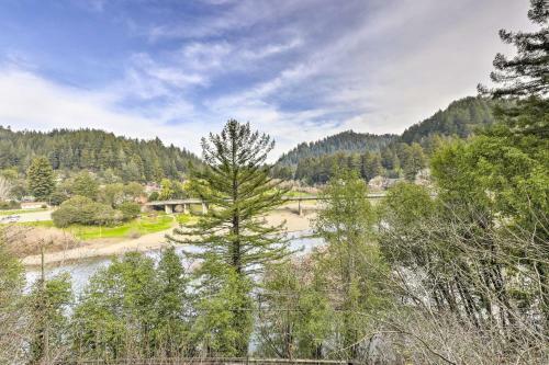 Tasteful Home With Stunning River And Valley View