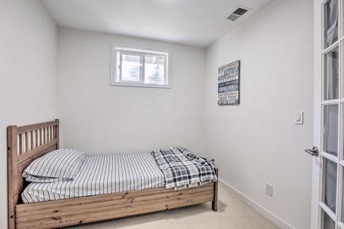 Luxury Mountain View Retreat Central Location!