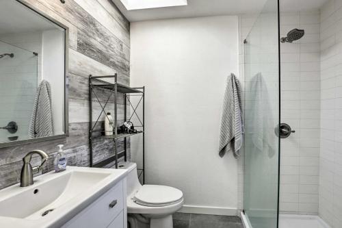 Luxury Mountain View Retreat Central Location!