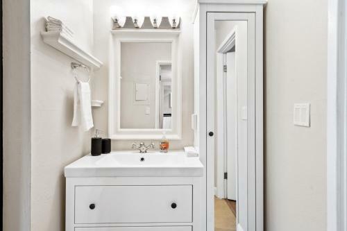 Apartamento Luxurious 1b1b Designed For Long Stays In Tech Capital!