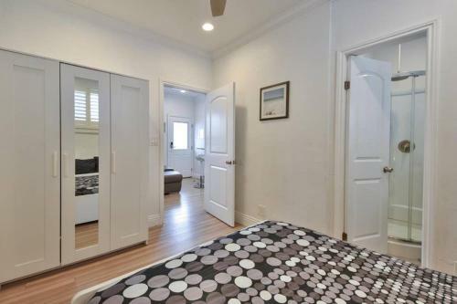 Apartamento 1000#4 Modern Beach Home, Steps From Sand W/ac!