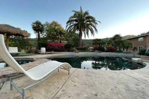 Private Mountain Retreat With Pool And Mini-golf