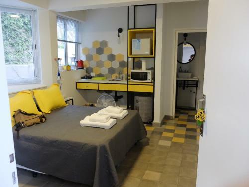 Apartamento Doble Matrimonial, Monoambiente, 4to Piso Escalera