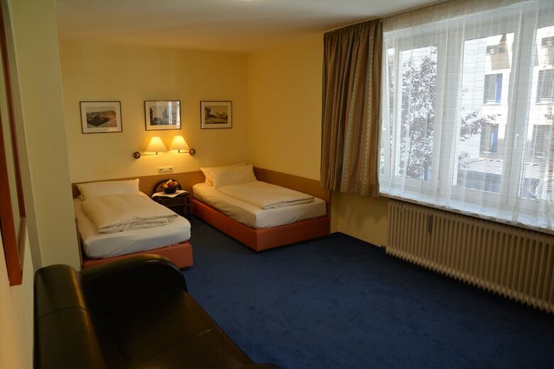 Hostal Hotel Lex Im Gartenhof