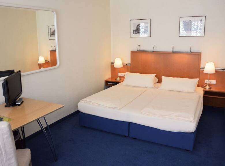 Hostal Hotel Lex Im Gartenhof