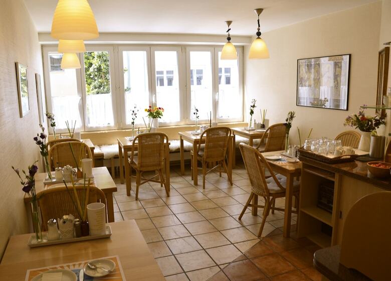 Hostal Hotel Lex Im Gartenhof