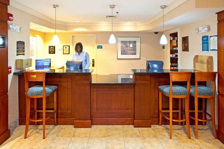 Hotel Staybridge Suites Louisville - East