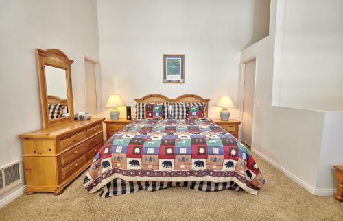 Apartamento St Anton Courtyard View 2-bedroom Condos With Pool & Jacuzzi