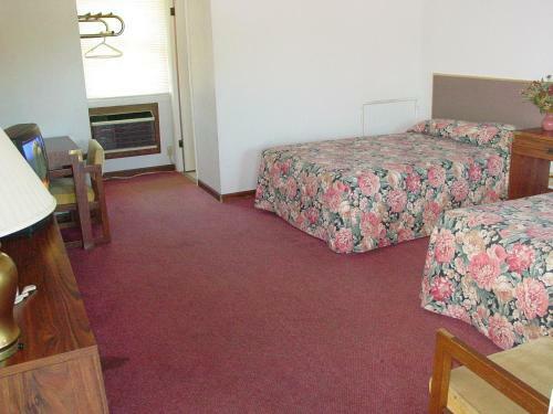 Motel Monticello Inn - Monticello, Indiana