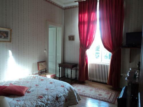 Bed & Breakfast Au Chateau De Montbraye