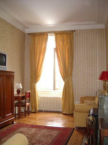 Bed & Breakfast Au Chateau De Montbraye