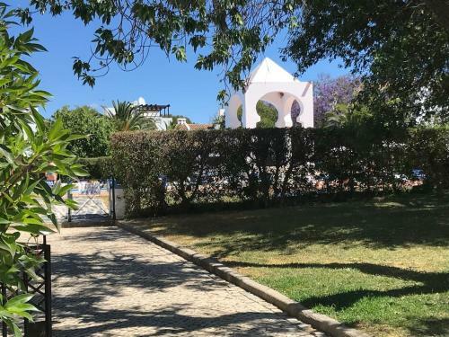 Villa C/ Piscina Pr�xima Da Praia
