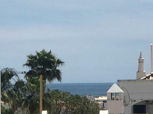 Villa C/ Piscina Pr�xima Da Praia