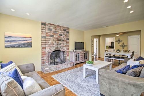 Home With Yard, Walk To Beach, Pier, 8 Mi To Legoland