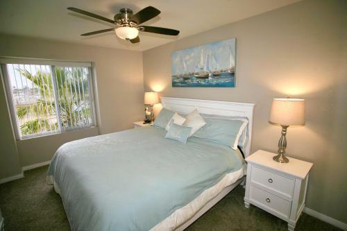 F311 - Pacific Surf Shack