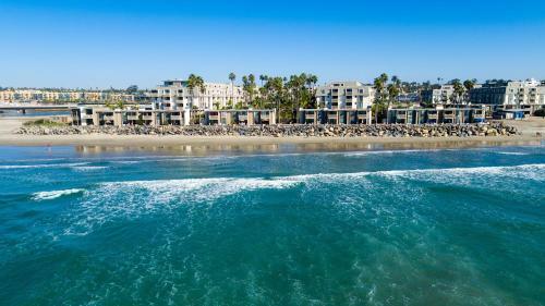 E105 - Seascape Stay - On-the-sand