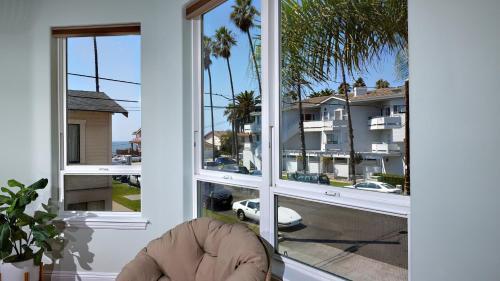 Private Home Ocean View, Air-conditioned Just Steps To The Beach