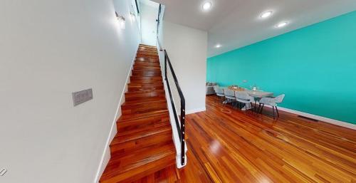 Private Home Ocean View, Air-conditioned Just Steps To The Beach