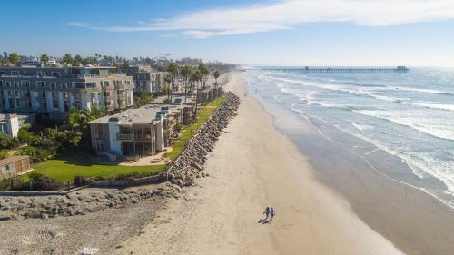 D104 - Cozy Ocean View Condo