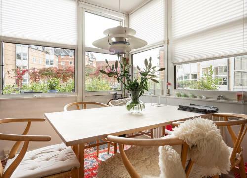 Bright Apartment With Access To A Huge Terrace