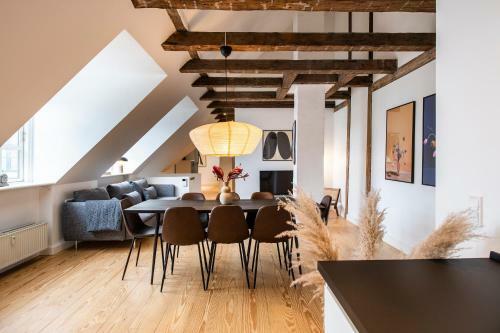 Apartamento The Town Hall Penthouse - Into This Place