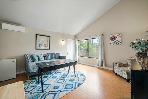 Apartamento @ Marbella Lane - Duplex 3br #1 Rowland Heights