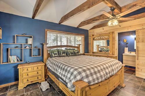 Two Bears Retreat - Scenic Cabin With Views!