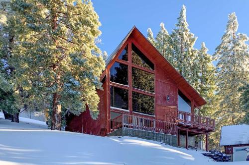 Pines Peak Lodge A-frame With Loft And View!