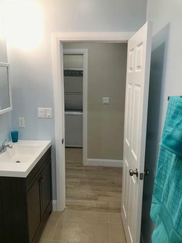 Apartamento 11642 Gothic Avenue