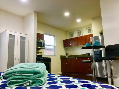 Apartamento Charming Studio In Hollywood