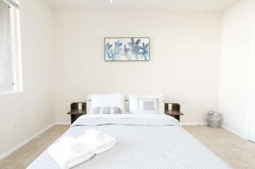 Lovely Venice Getaway - Two Bedroom Apartment