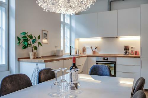 Hostal Cozy Private Basement Room With Workplace