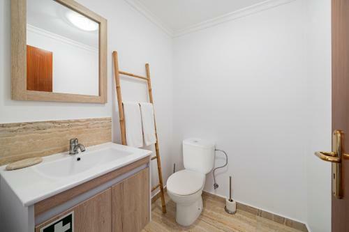 Barbecue And Sunbathing With Sea View, Casa Skyline