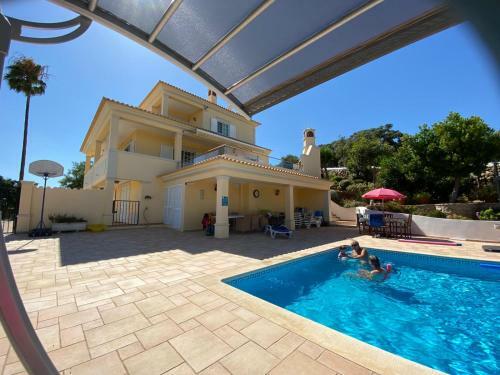 Villa Casa Monte Santa Luzia