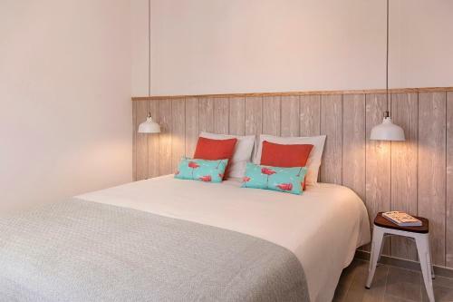 Mare Cheia ( High Tide) Beach And Surf Apartments -1st