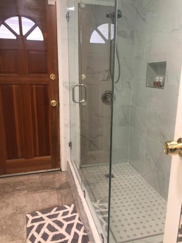Los Angeles 6 Bedroom /3 Bath Pool