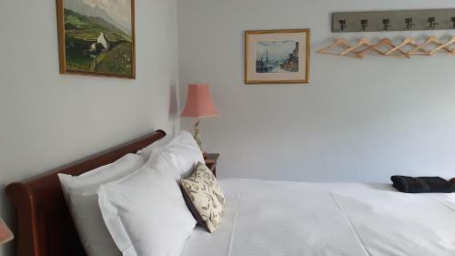 Bridge Cottage, Bainbridge, With Riverside Garden!