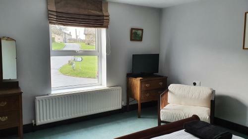 Bridge Cottage, Bainbridge, With Riverside Garden!