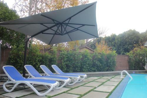 Villa A Serene Home With 5br, 3ba, Pool, Spa, And Mini-golf