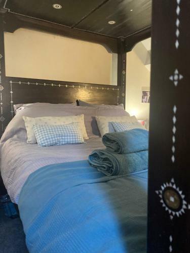 Apartamento Penthouse Loft With Magnificent Four Poster Bed.