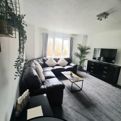Levenside Holiday Apartment, Balloch, Loch Lomond