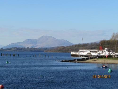 Levenside Holiday Apartment, Balloch, Loch Lomond